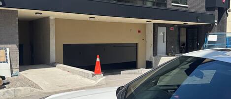 المنطقة المحيطة بالمنشأة