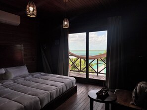 Kabin Mewah, pemandangan laguna | Seprai premium, selimut bulu angsa, dan tempat tidur Select Comfort