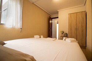 3 bedrooms, free WiFi, bed sheets, wheelchair access