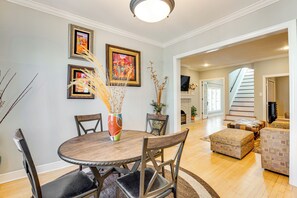 Dining - 3 Mi to Dtwn: Historic Gem w/ City Views in Dallas (Dallas)