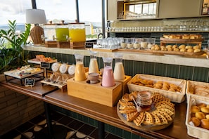 Petit déjeuner continental compris tous les jours