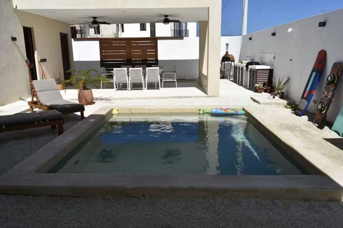 Swimming Pool-Beach-Sun and Sand enjoy the Coast