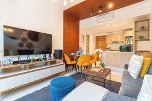 Living area - Elegant beach apt with pool, ideal for couples, 7 min from Marina Cap Cana (Punta Cana)