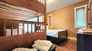 3 Schlafzimmer, Bügeleisen/Bügelbrett, WLAN, Bettwäsche