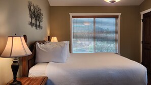 3 soverom, strykejern/-brett, wi-fi og sengetøy