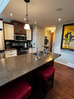 Microwave, oven, stovetop, dishwasher