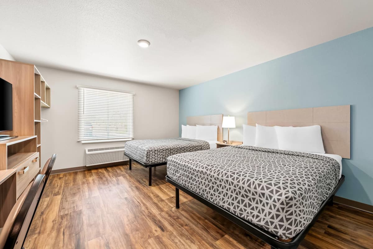 Suite, 2 Queen Beds, Non Smoking | Free WiFi, bed sheets