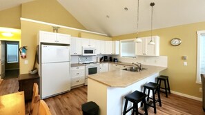 Mikrowelle, Ofen, Herdplatte, Geschirrspüler