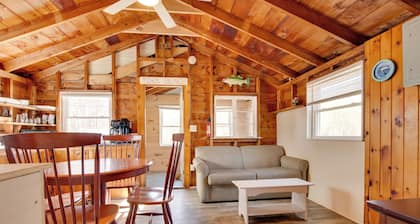 Walk to Long Sands Beach: Cottage w/ Fire Pits!