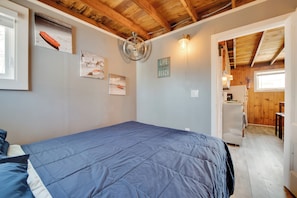 3 bedrooms, internet, bed sheets