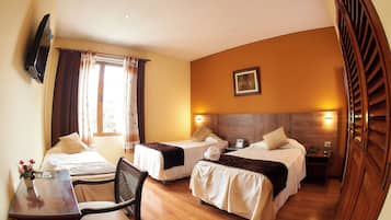 Standard Triple Room | 1 bedroom, in-room safe, desk, laptop workspace