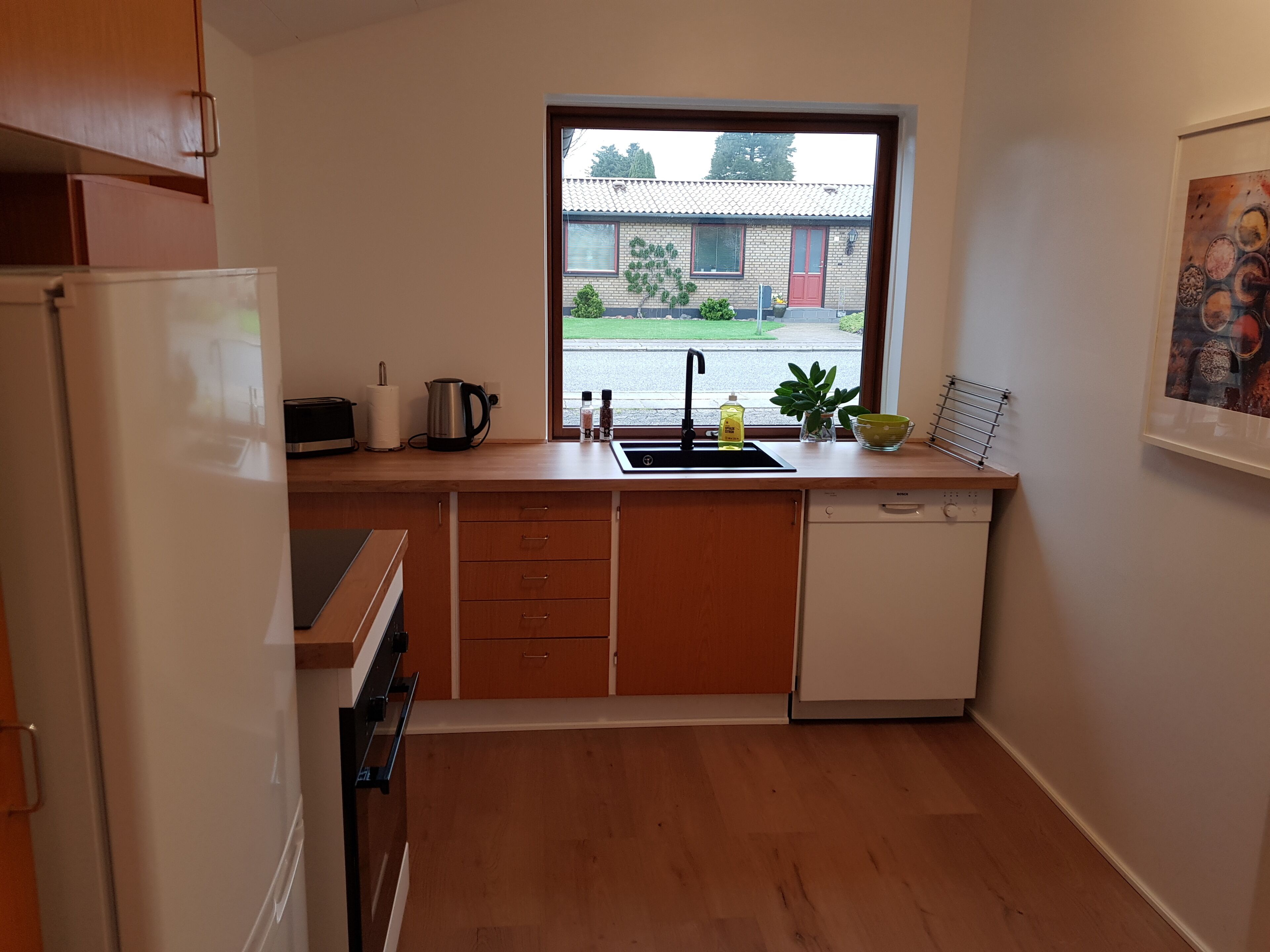 Refrigerador, microondas, horno y parrilla de estufa 