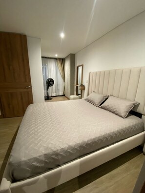 2 dormitorios, tabla de planchar con plancha, wifi