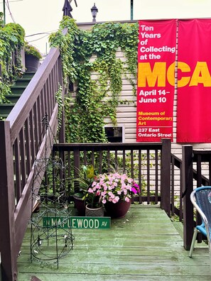 Property grounds - Spacious & Stylish Home with Garage + Rooftop Deck. 10 min Walk to Train. (Chicago)