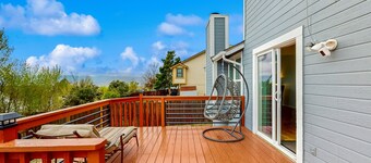 Peaceful Colorado escape with scenic deck and mountain views