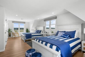 4 bedrooms, iron/ironing board, free WiFi, bed sheets
