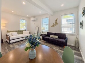 Interior - New 3 beds in Southie! W/D in unit. (Boston)