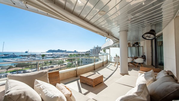 Apartment, 5 Bedrooms, Accessible, Balcony | Balcony
