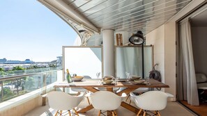 Leilighet, 5 soverom, tilgjengelighetstilpasset, balkong | Spisestue