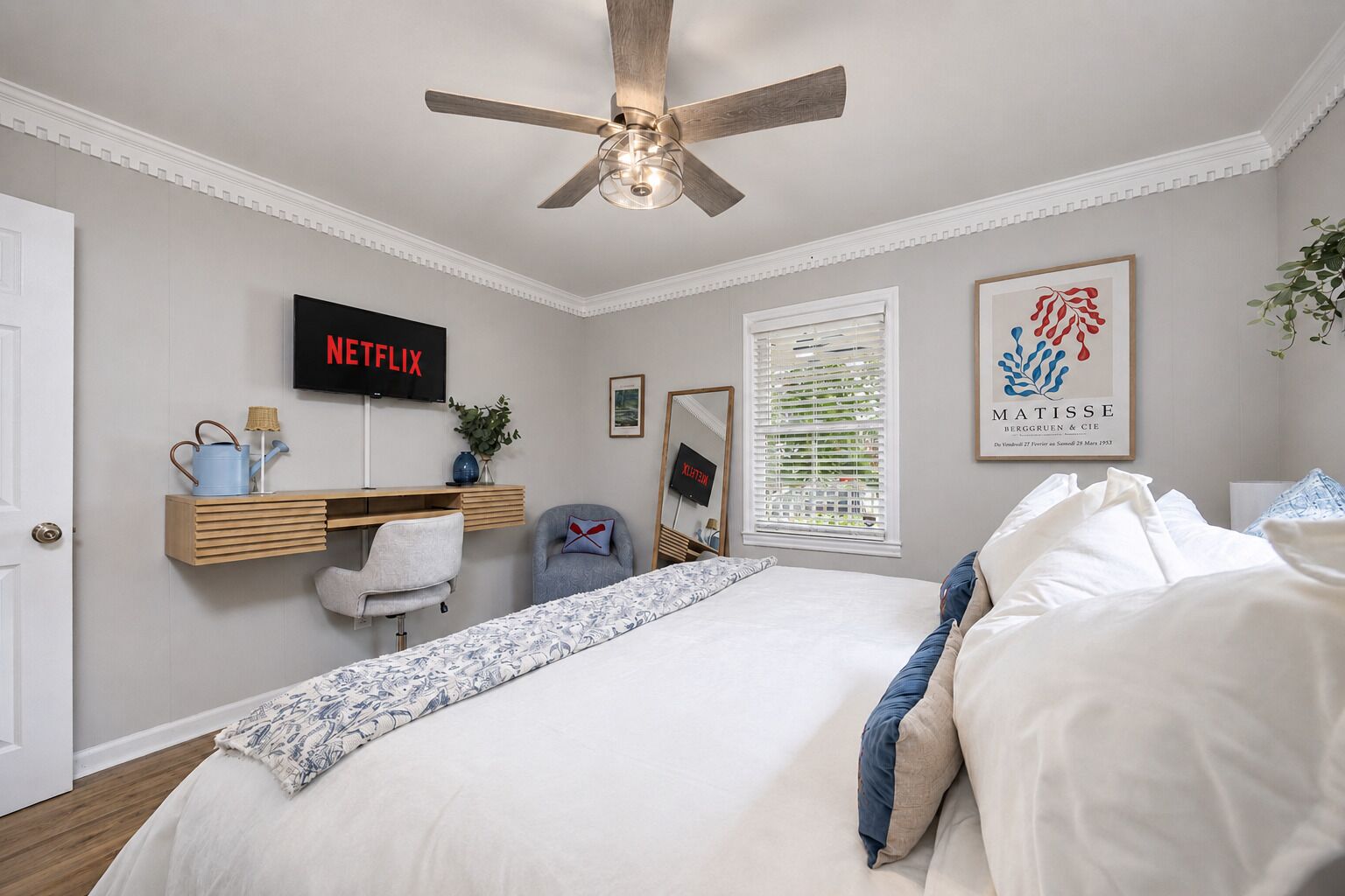 2 bedrooms, desk, iron/ironing board, free WiFi