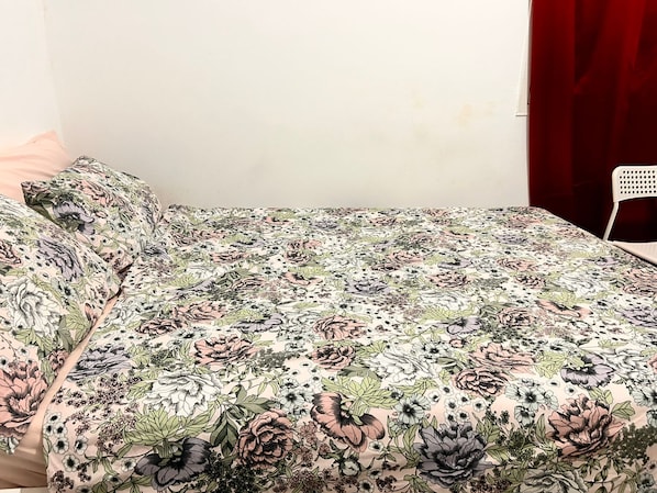 1 bedroom, iron/ironing board, free WiFi