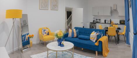 Apartment | Living area