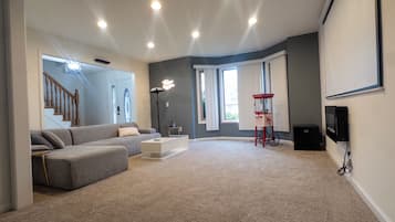Smart TV, fireplace, video games
