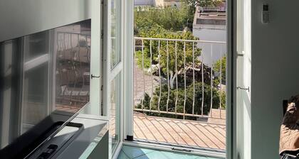 SEA BREEZE APARTMENT 2 BATHROOMS 2 ROOMS PRIVATE TERRACE SEA VIEW AIR CONDITIONING
