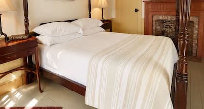 Bailey House Inn