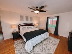 3 bedrooms, desk, iron/ironing board, free WiFi - The Retreat at Bonnie Blue Acres - Near Lake & Wilmington Equestrian Center (Wilmington)