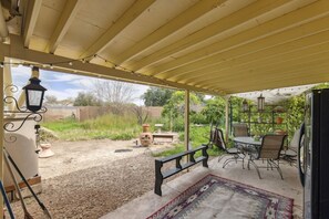 Outdoor dining - Mesa Meadow Retreat (Mesa)