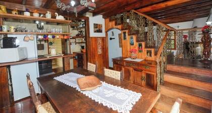 Otima localização,para sentir o verdadeiro clima de Monte verde, chale familia.