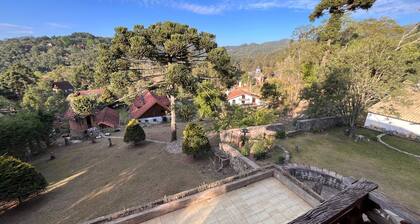 Otima localização,para sentir o verdadeiro clima de Monte verde, chale familia.