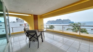Apartment, Mehrere Betten, Balkon, Meerblick | Balkon