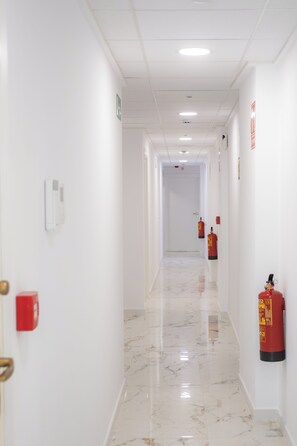 Soundproofing - Apartamentos Bahia Suite (Alicante)