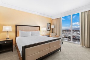 1 makuuhuone, työpöytä, silitysrauta/-lauta, Wi-Fi