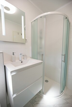 Bathroom - Il Dono Del Mare (Veli Iz)