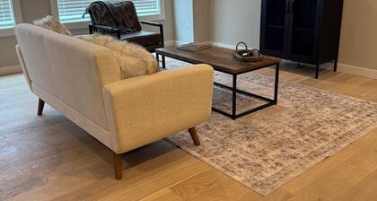 Loft Style Townhome 2 Bed 2.5 Bath near Silos/ Doodle Trail/ Downtown Easley, SC