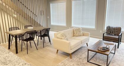 Twilight Townhouse 2 Bed 2.5 Bath near Silos/ Doodle Trail/ Downtown Easley, SC