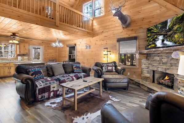 تلفزيون ذكي، مدفأة، ألعاب فيديو، كُتُب