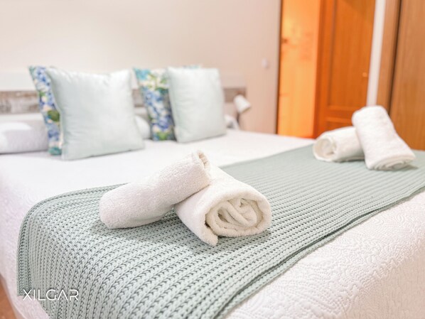 2 bedrooms, bed sheets