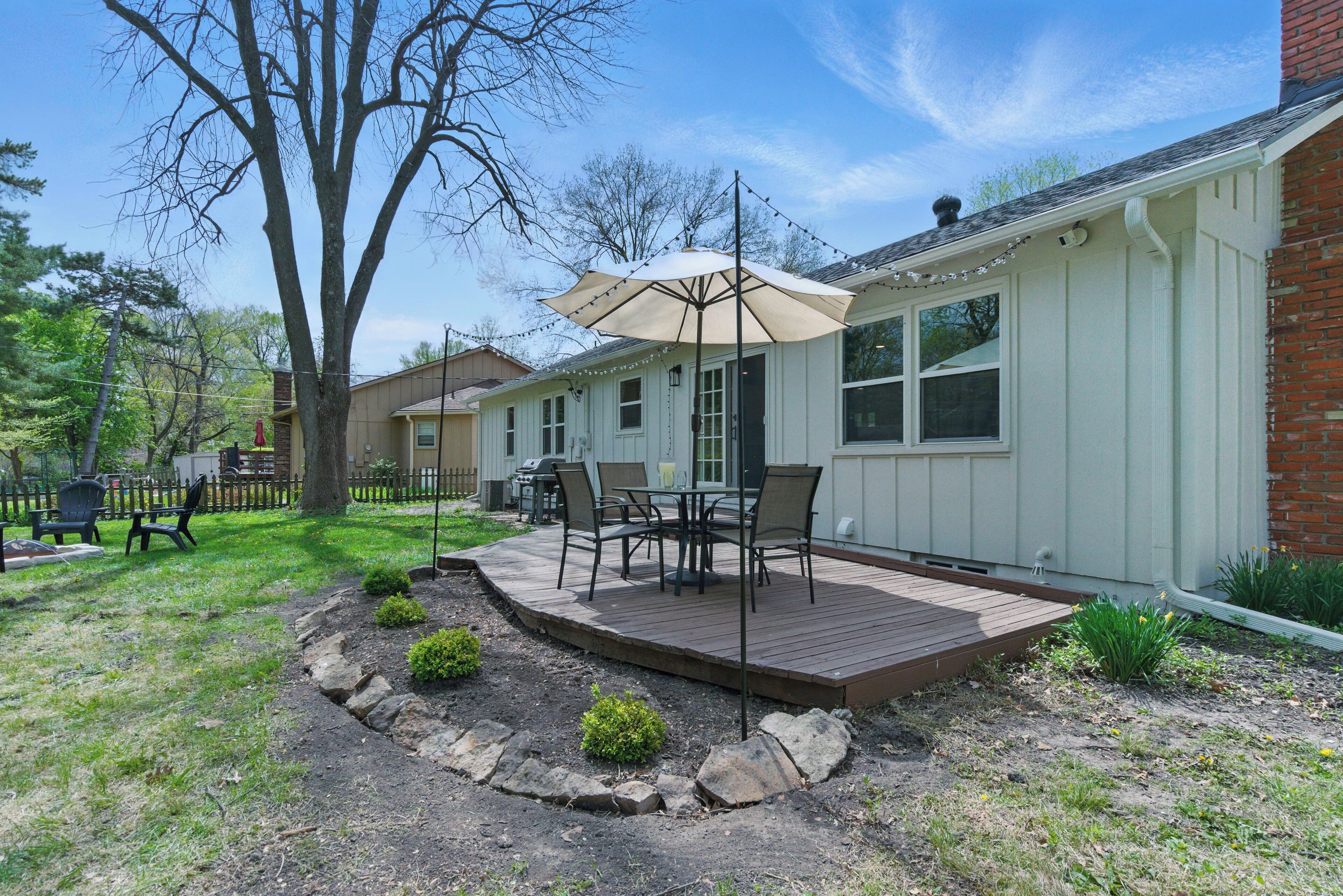 屋外ダイニングエリア