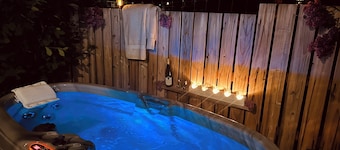 Vino Villa is a beautiful private gated house, surrounded by vineyards.