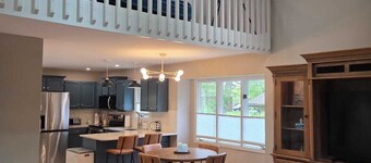 Renovated Coastal Farmhouse Near Beaches