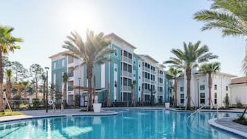 Outdoor pool, free cabanas