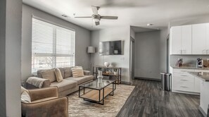 Apartment, 4 Bedrooms | Living area | TV - Landing Memphis (Memphis)