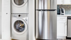 Apartment, 2 Bedrooms | Private kitchen | Full-size fridge, microwave, oven, stovetop