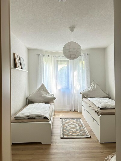 Stylish 80 m2 apartment at the castle - quiet, central & family-friendly!