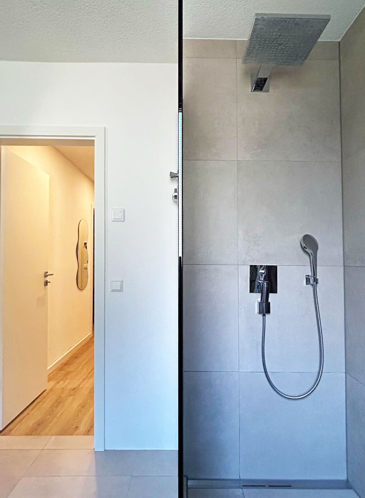 Towels, toilet paper
