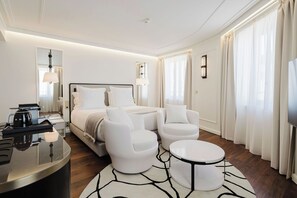 Premium Room, City View | In-room safe, laptop workspace, blackout drapes, soundproofing